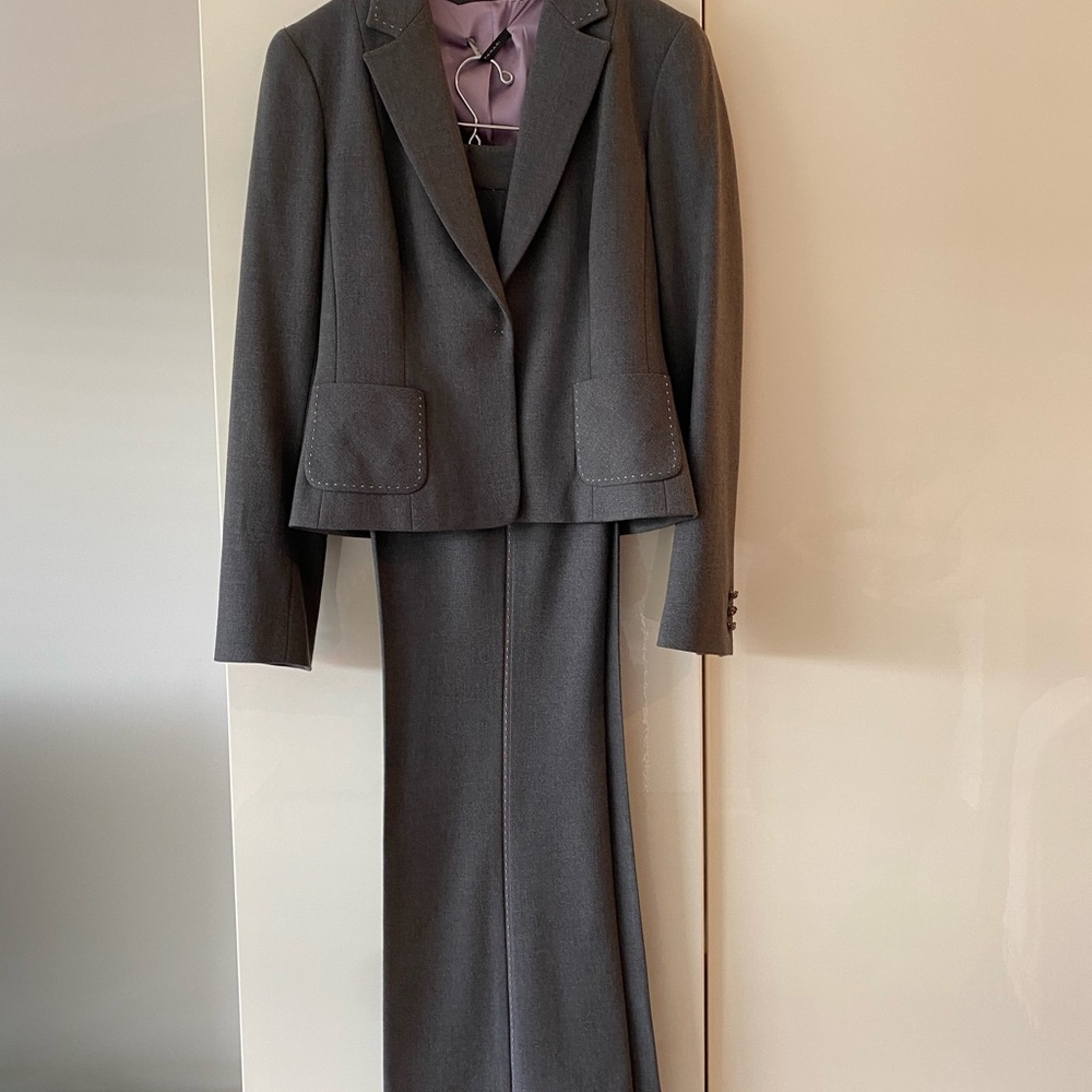 Elie Tahari Gray & Lavender Women's Blazer and Pants Set -